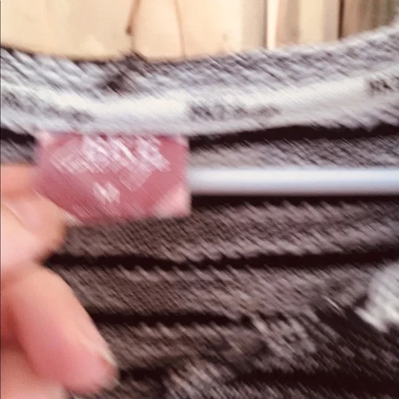 Top - Picture 3 of 4